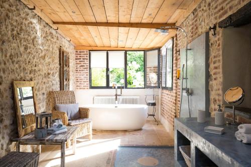 Honfleur France Agoda.com Hotel Bonus Discount Code